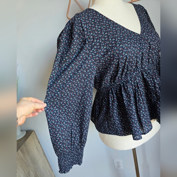 Madewell, New, Tie Back Navy Floral Peplum Campden Daisies Shirt, Size Large - Picture 7 of 15